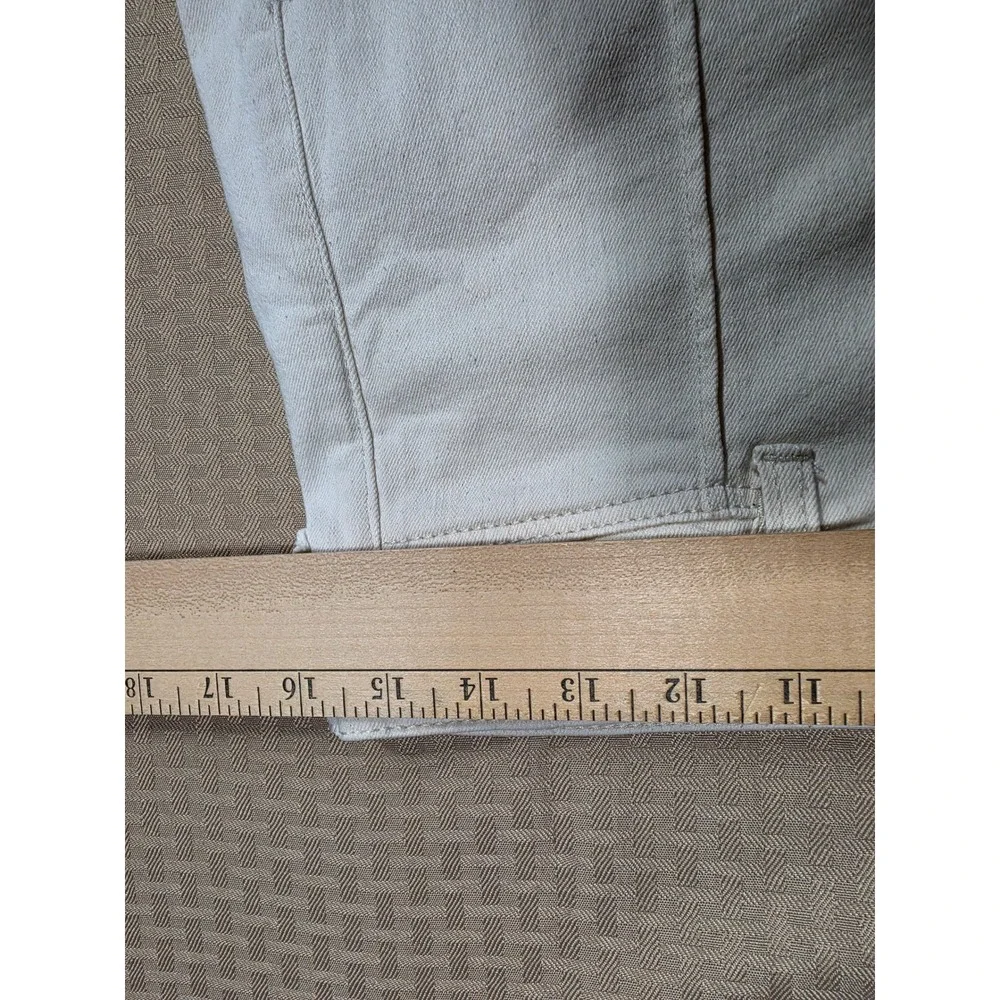 Anthropologie Pilcro Slim Boyfriend Denim Jean Shorts Cream Button Fly Sz 28 - Picture 7 of 16